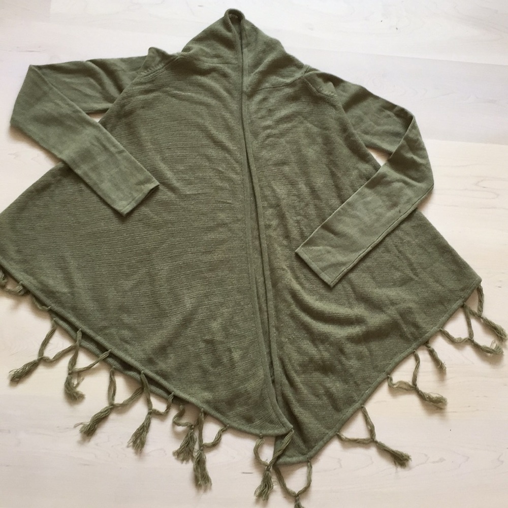 New cashmere sweater olive w fringe s/m